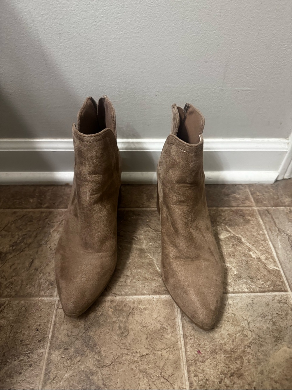 Top Moda Women's Taupe Suede Ankle Boots -size 6 1/2